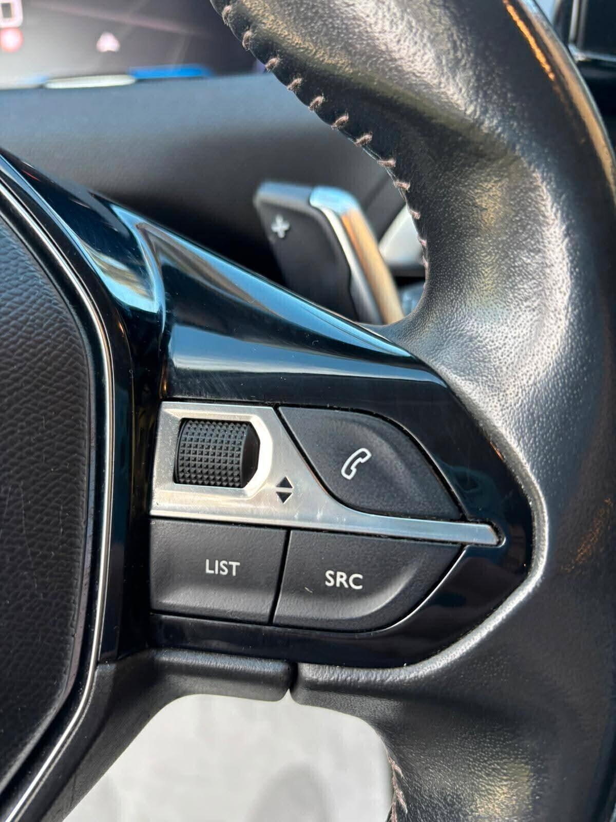 Peugeot 3008 BlueHDi 130 S&S AllurE-/