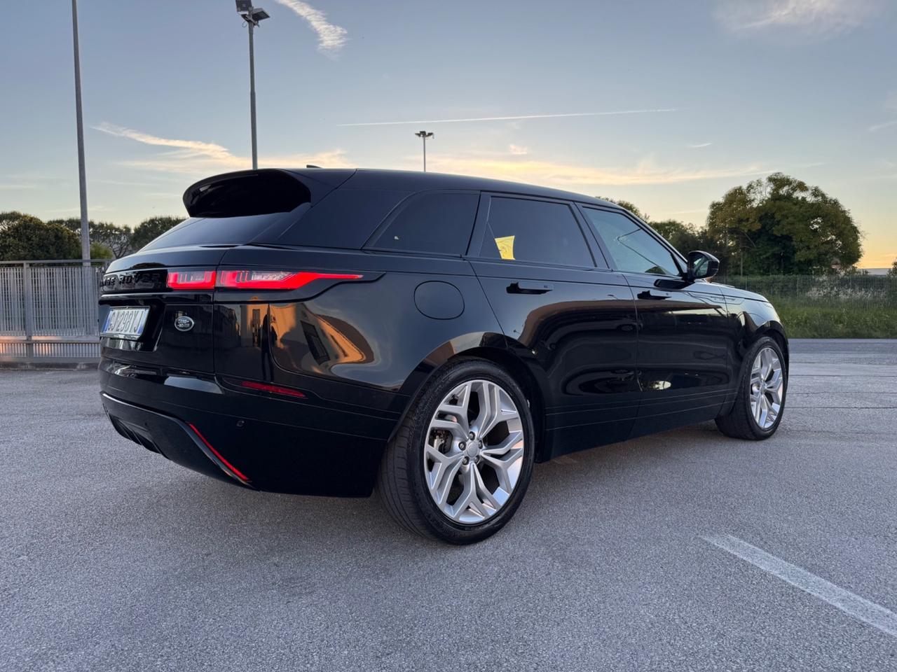 Land Rover Range Velar 2.0D I4 204 CV R-Dynamic HSE