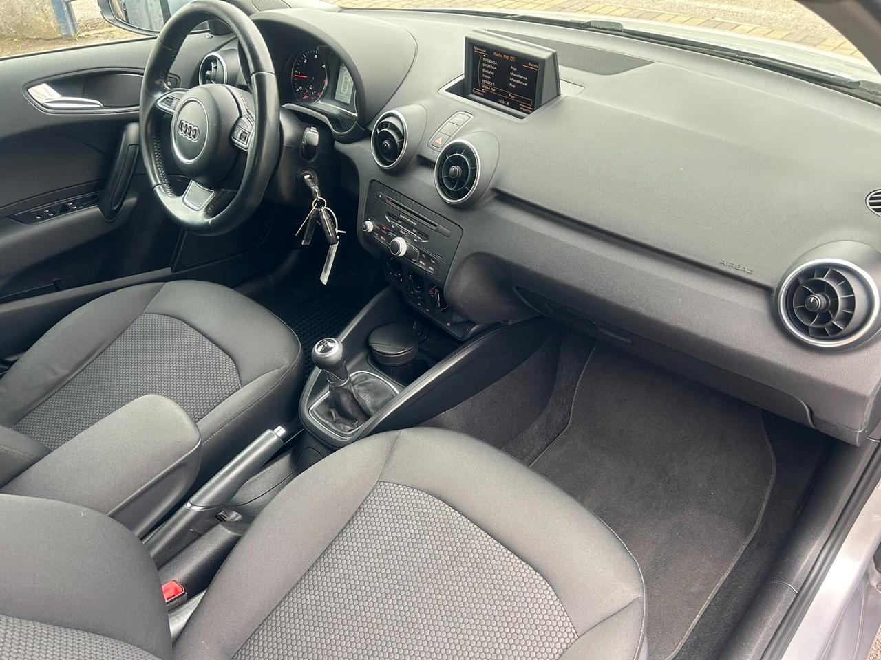 AUDI A1 SPB 1.6 TDI 90CV - OK NEOPATENTATI