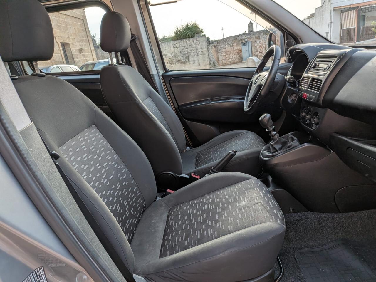 Opel Combo 1.6 CDTI 105CV AUTOCARRO 5 POSTI