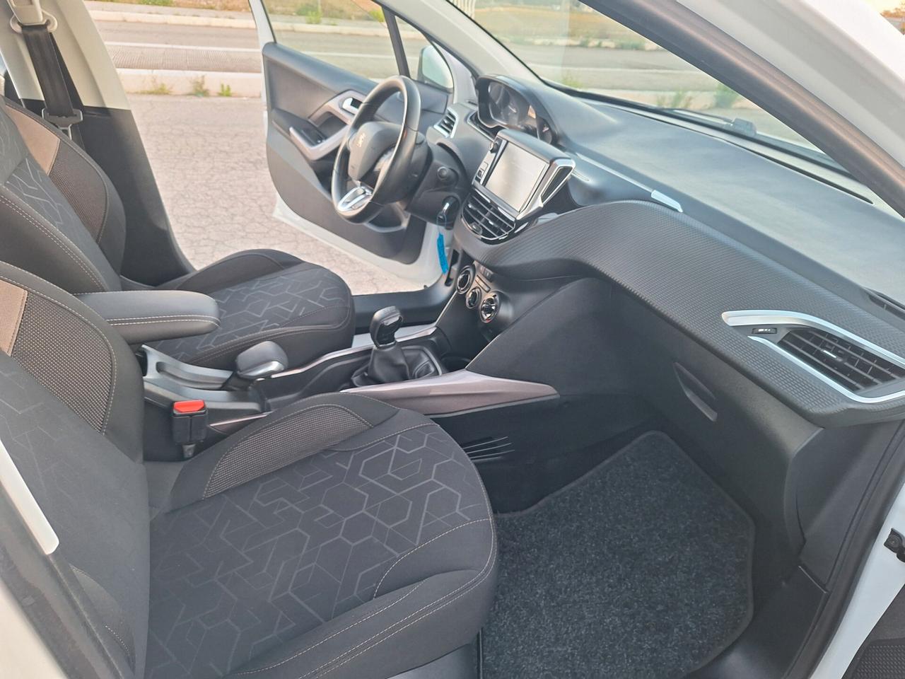 Peugeot 2008 1.4 HDi 68CV Active PERFETTA 2015