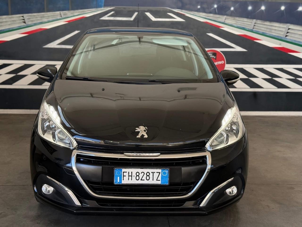Peugeot 208 82CV 5 porte NEOPATENTATI
