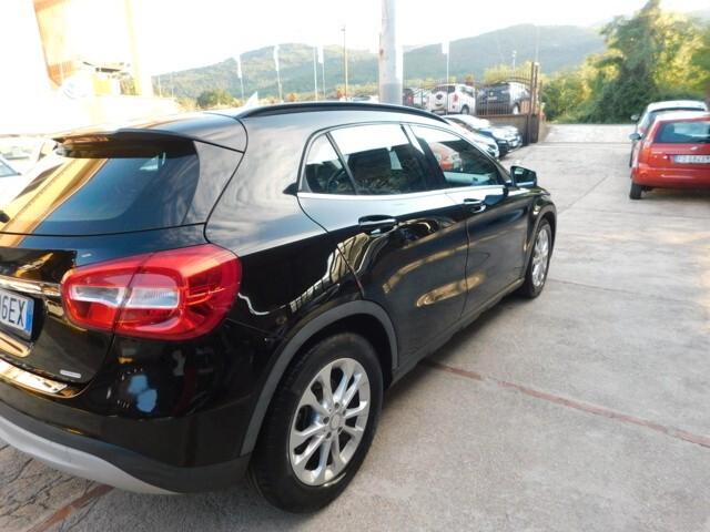 Mercedes-benz GLA 200 d Premium