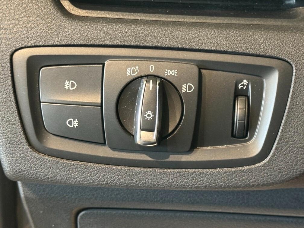 BMW X1 sdrive18d Sport auto my18 Led Navi Cam 18"