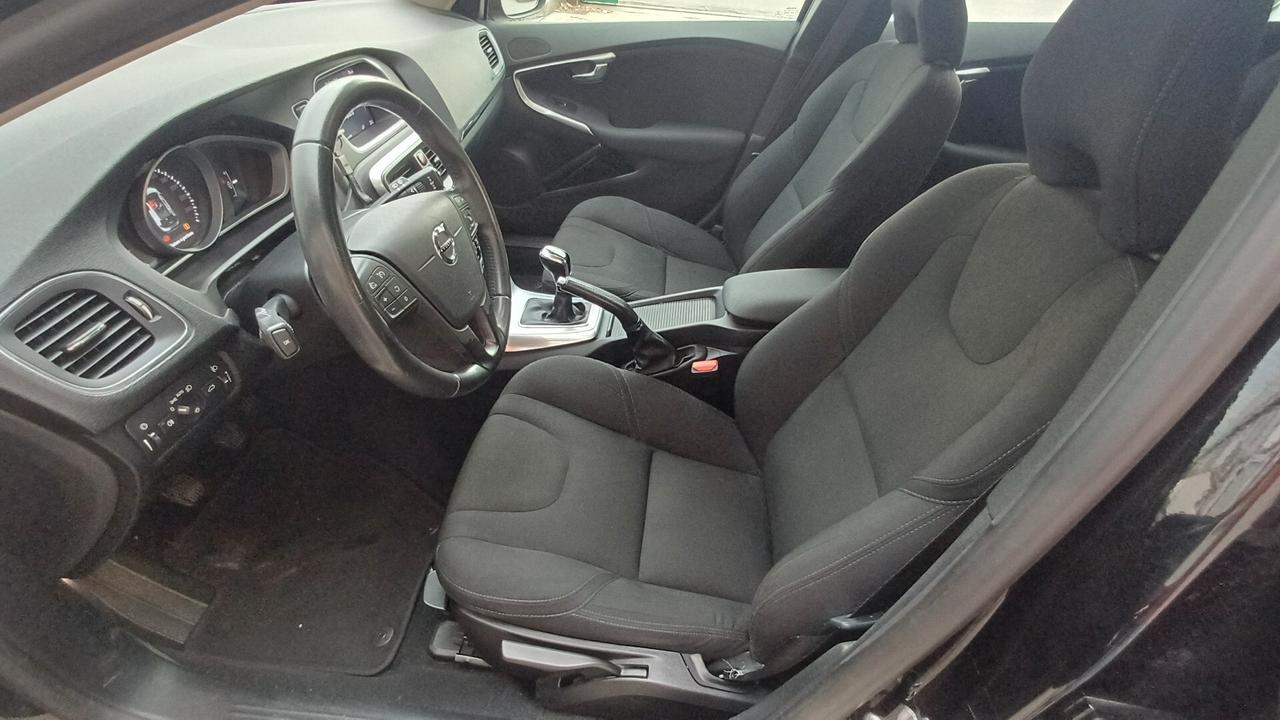 Volvo V40 D2 R-design Euro6 Ok Neopatentati