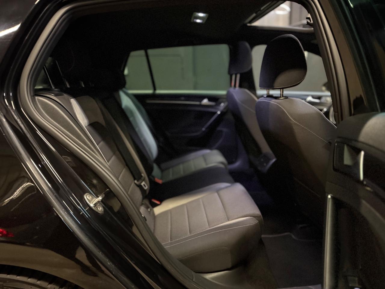 Volkswagen Golf R 2.0 5p.