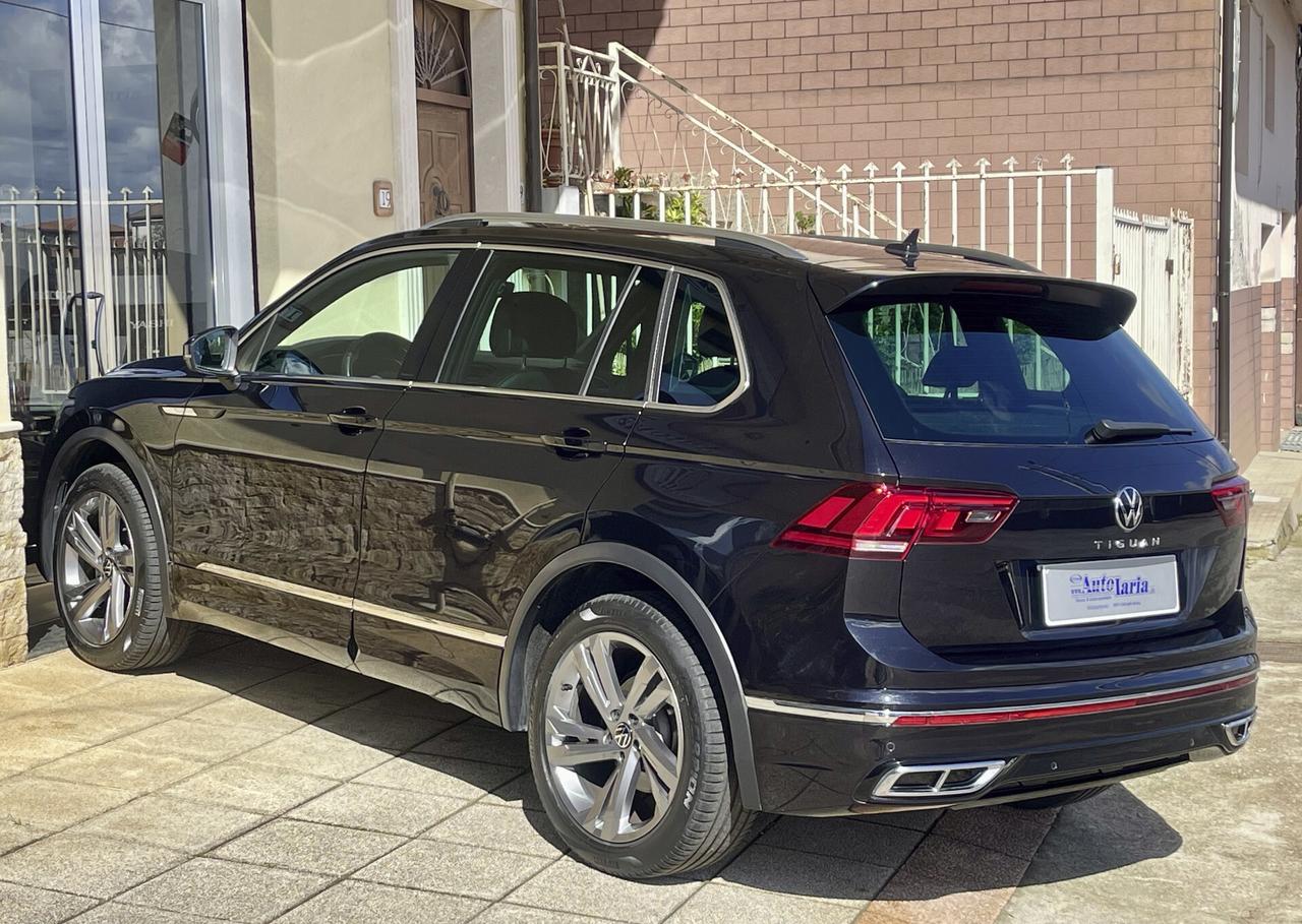 Volkswagen Tiguan 2.0 TDI 150 CV SCR DSG R-Line Fari IQ.LIGHT LED MATRIX--Digital Cockpit Pro 10,25", Navi