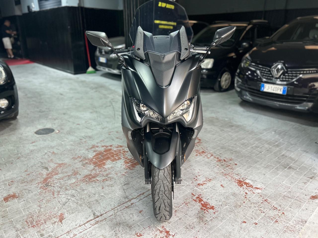 Yamaha T Max 560