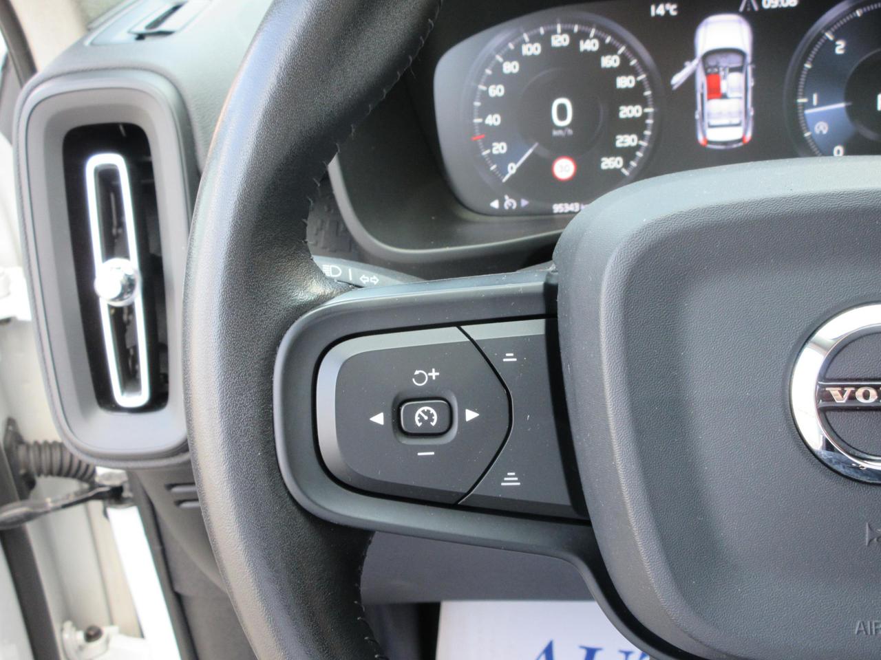 Volvo XC40 2.0 d3 Business AWD Geartronic