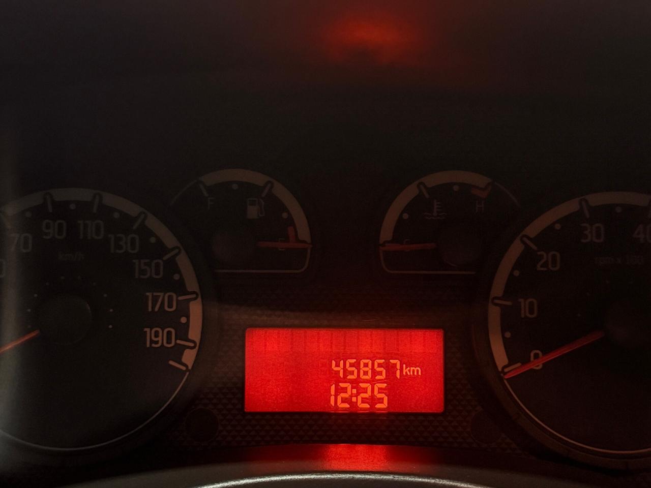 FANTASTICA FIAT PANDA 4x4 CON SOLI 45.840 KM IN CONDIZIONI DA VETRINA