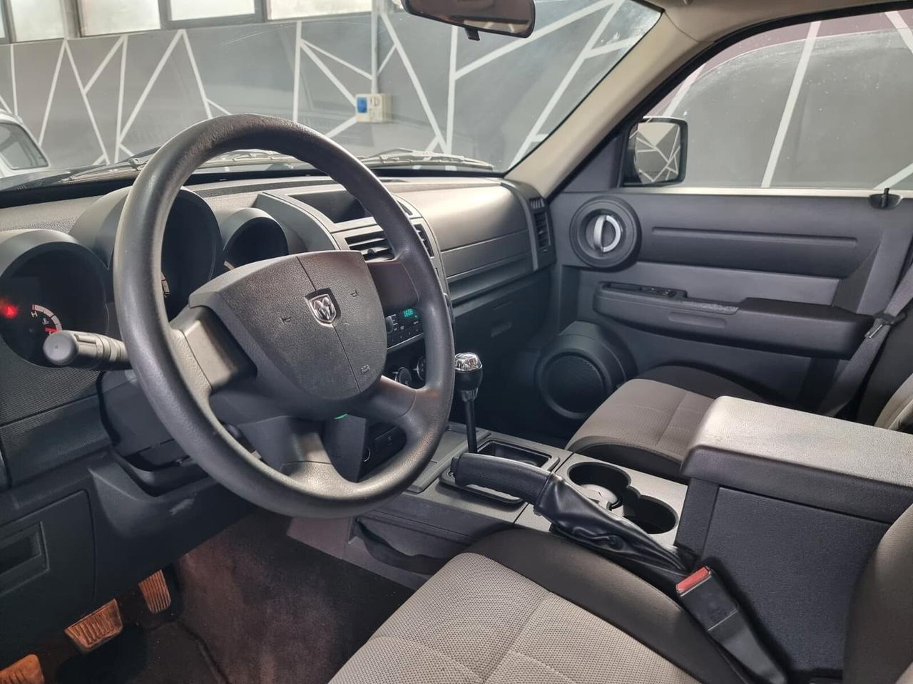 Dodge Nitro 2.8 CRD SXT 4WD CAMBIO MANUALE