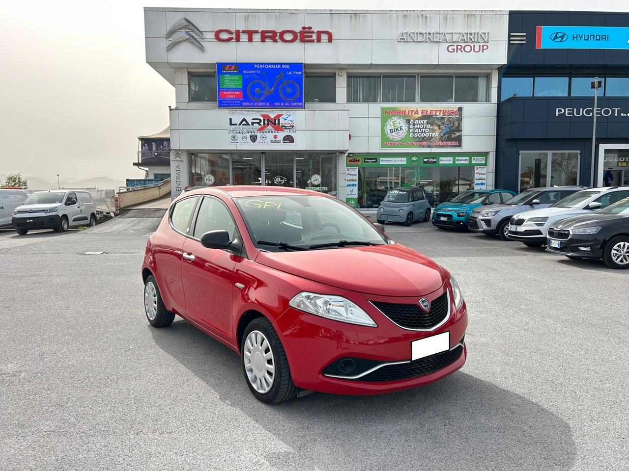 Lancia Ypsilon 1.2 69 CV GPL Ecochic Gold NEO PATENTATI !