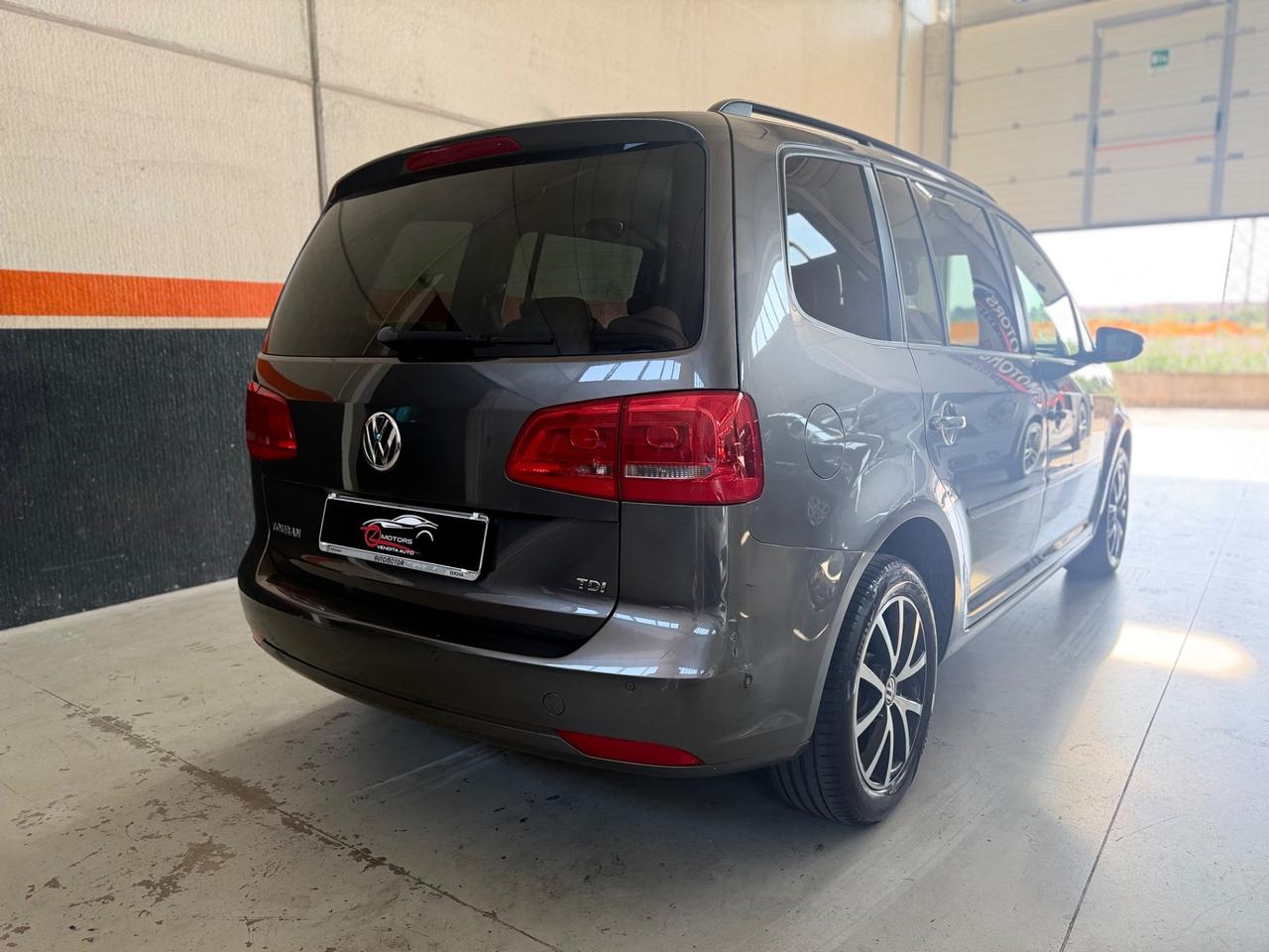 Volkswagen Touran 1.6 TDI Trendline NEOPATENTATI