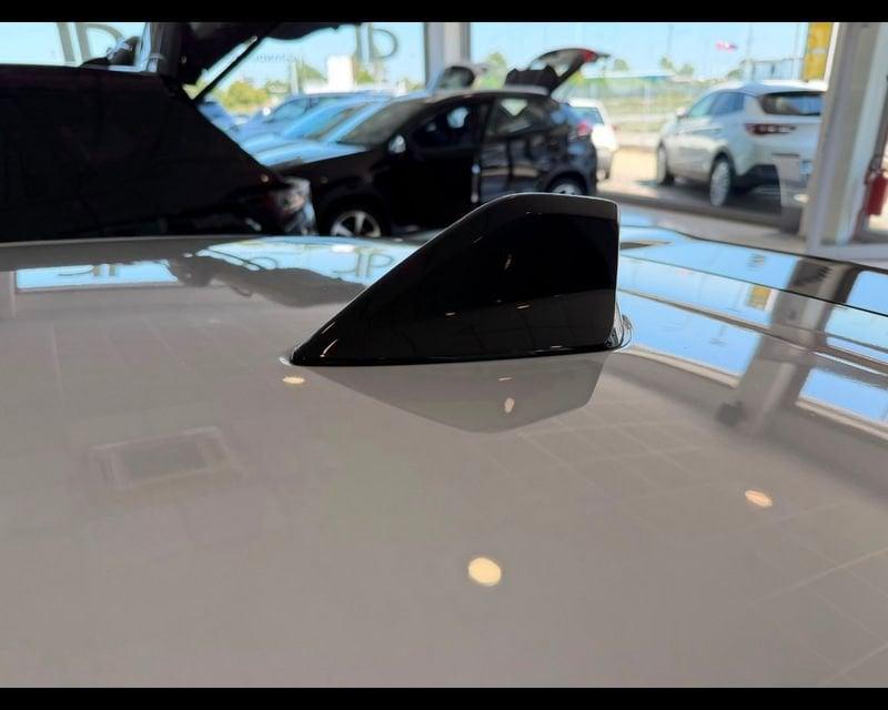 Peugeot 208 5P - Business Hybrid 110 E-DCS6