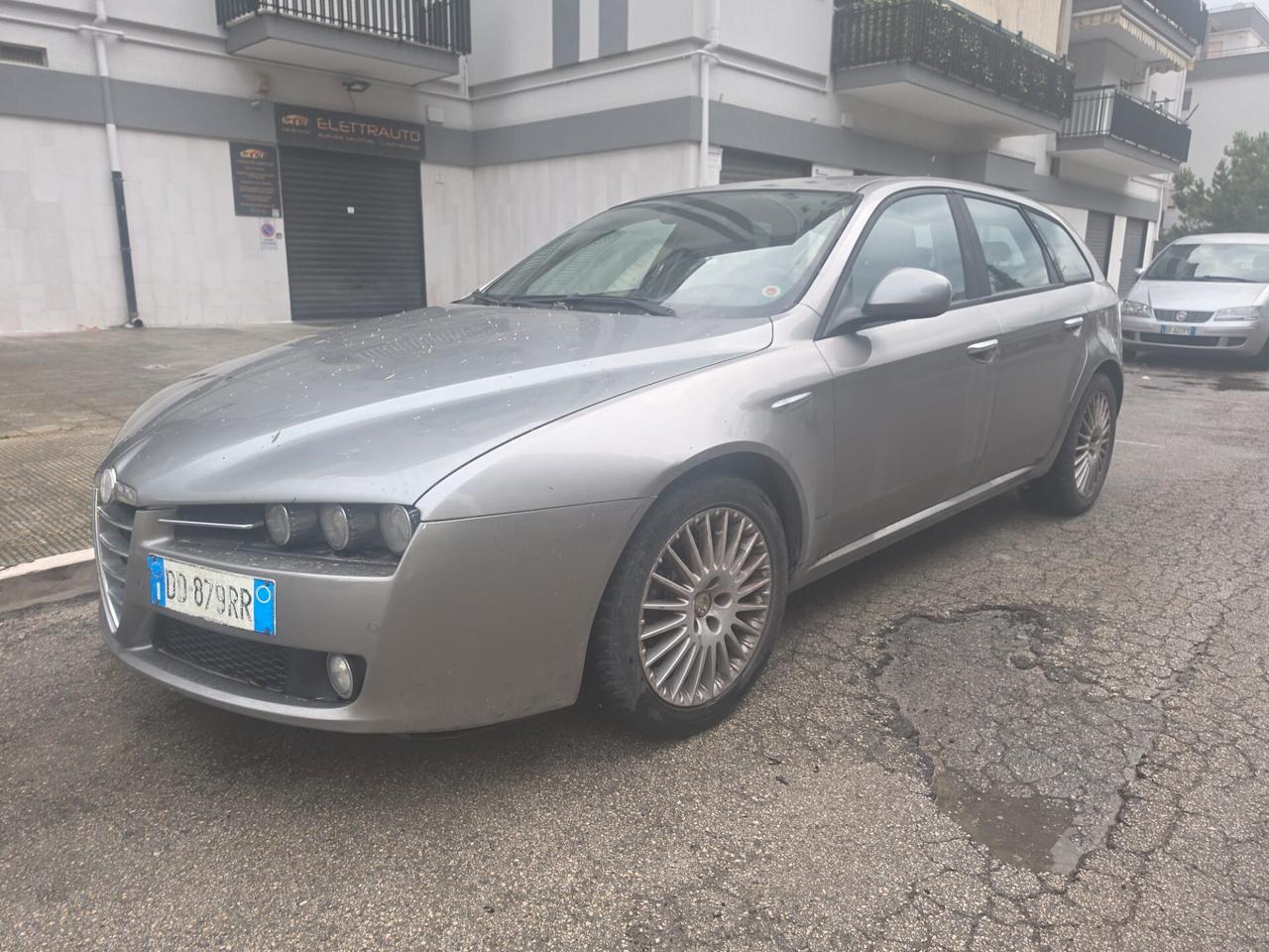 Alfa Romeo 159 1.9 JTDm Sportwagon Distinctive