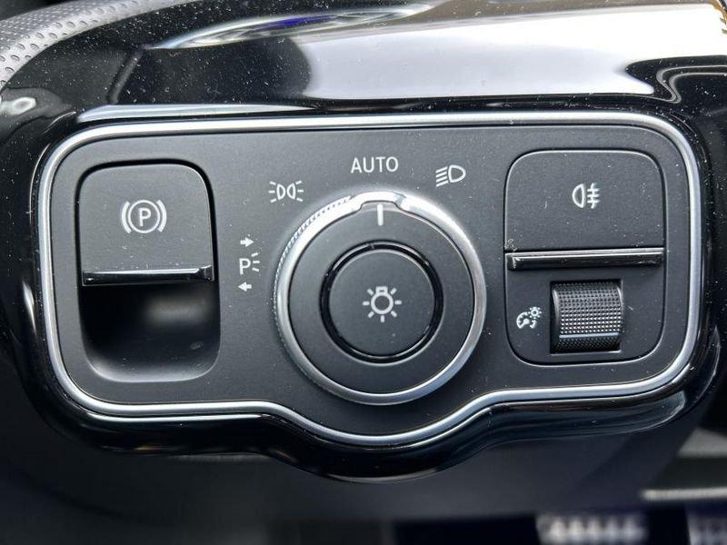 Mercedes-Benz Classe A A 180 d Automatic AMG Line Advanced Plus PARI AL NUOVO