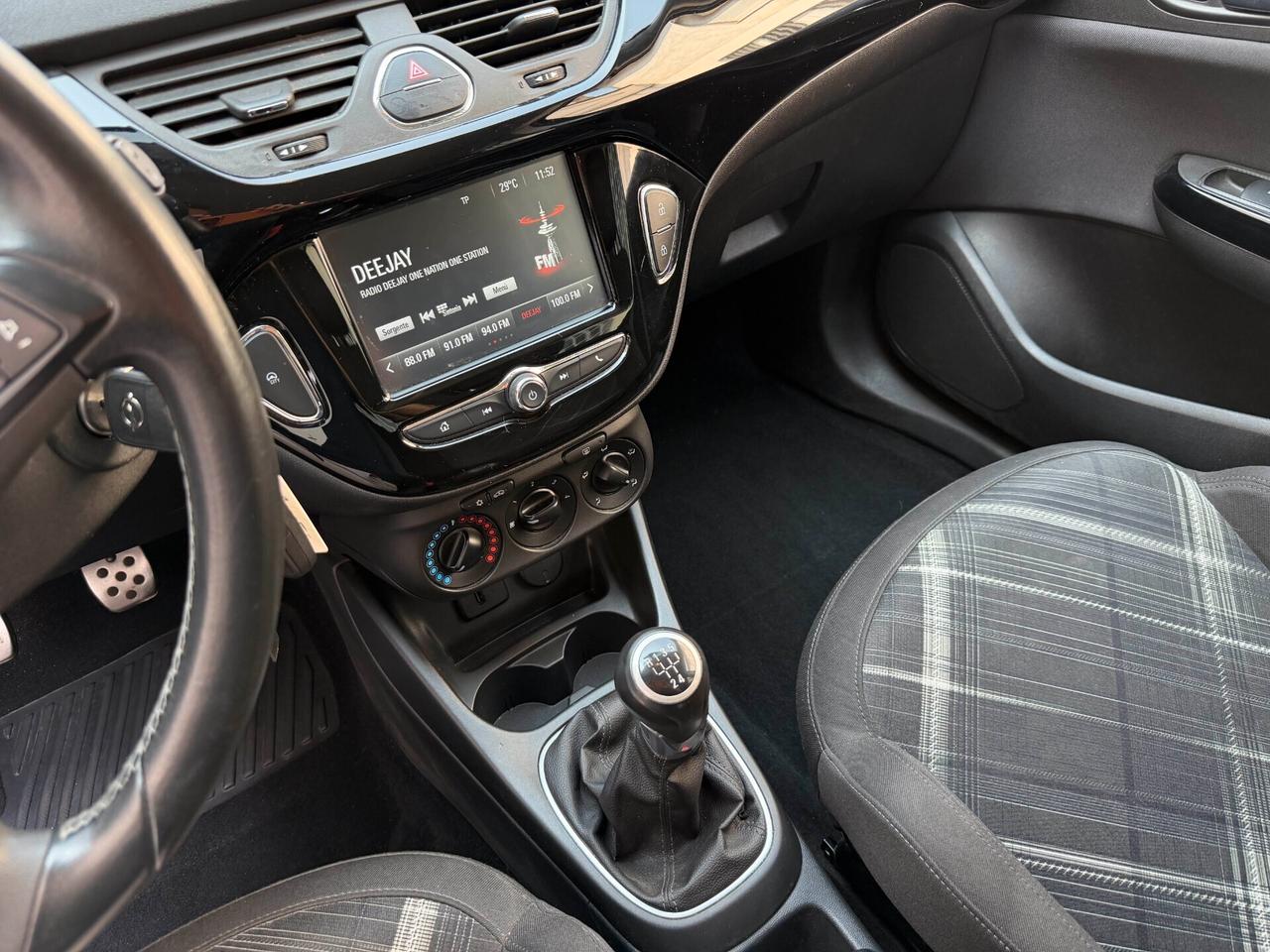Opel Corsa 1.2 5 porte NEOPATENTATI