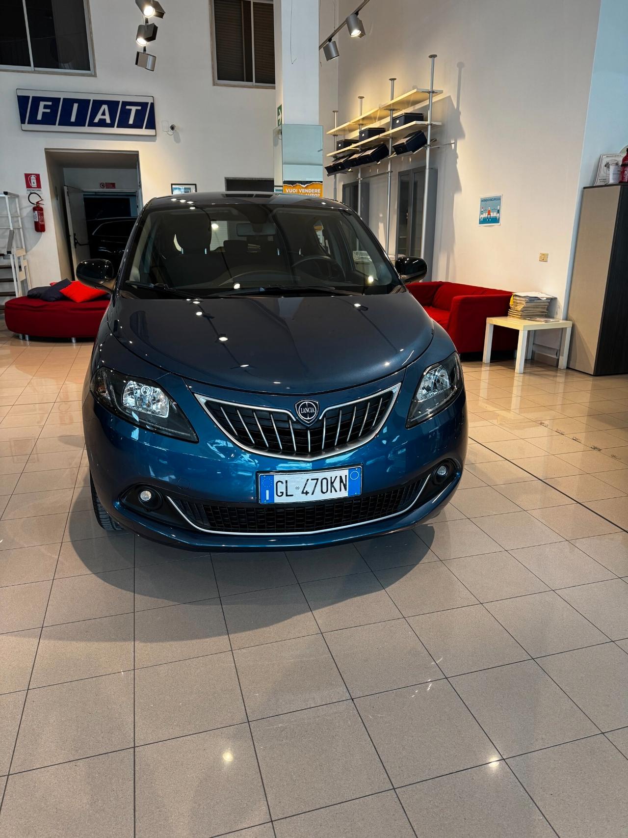 LANCIA YPSILON GOLD FULL OPTIONAL