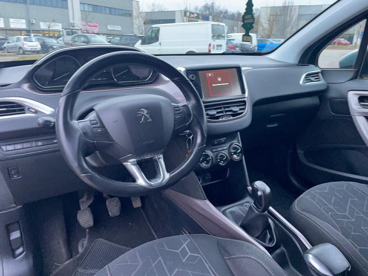 Peugeot 2008 PureTech 82*Neopatentati*