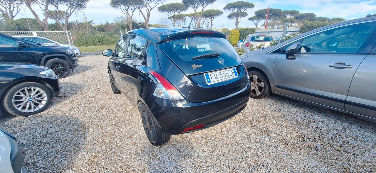 Lancia Ypsilon 1.2 69 CV 5 porte GPL Ecochic Elefantino Blu