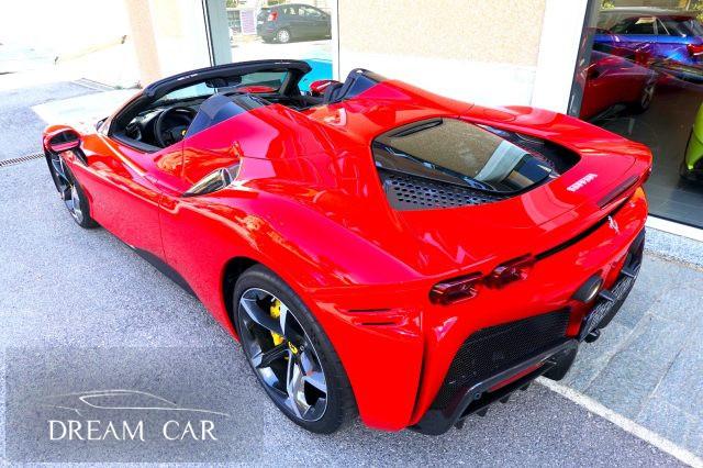 FERRARI SF90 Spider CON PIU' DI ? 100.000 DI OPTIONALS