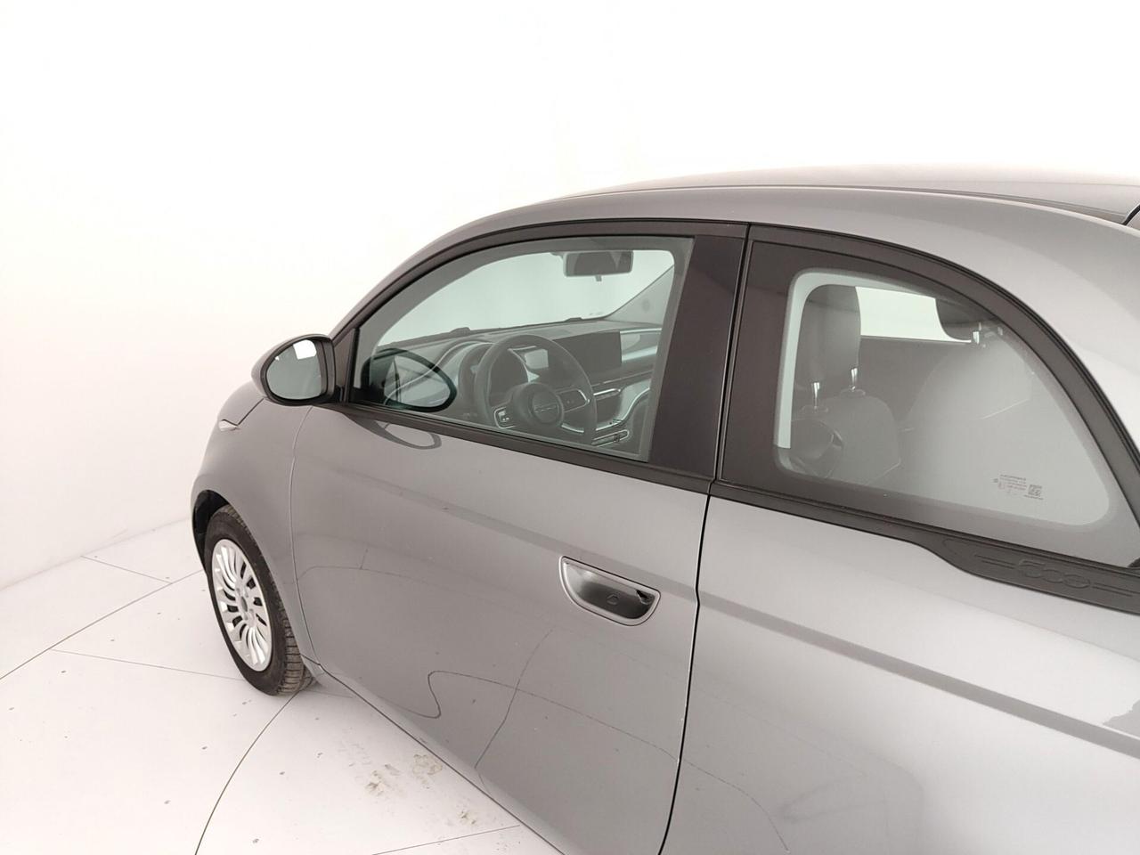 Fiat 500e Berlina 42 kWh