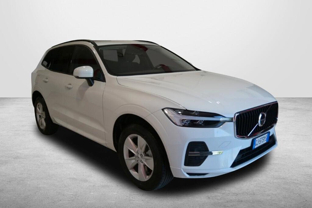 VOLVO XC60 2.0D 197CV B4 (D) AUTOMATIC AWD MOMENTUM ( FARI LED - COCKPIT - CRUISE - PDC - TELECAMERA POST. - CERCHI 18 )