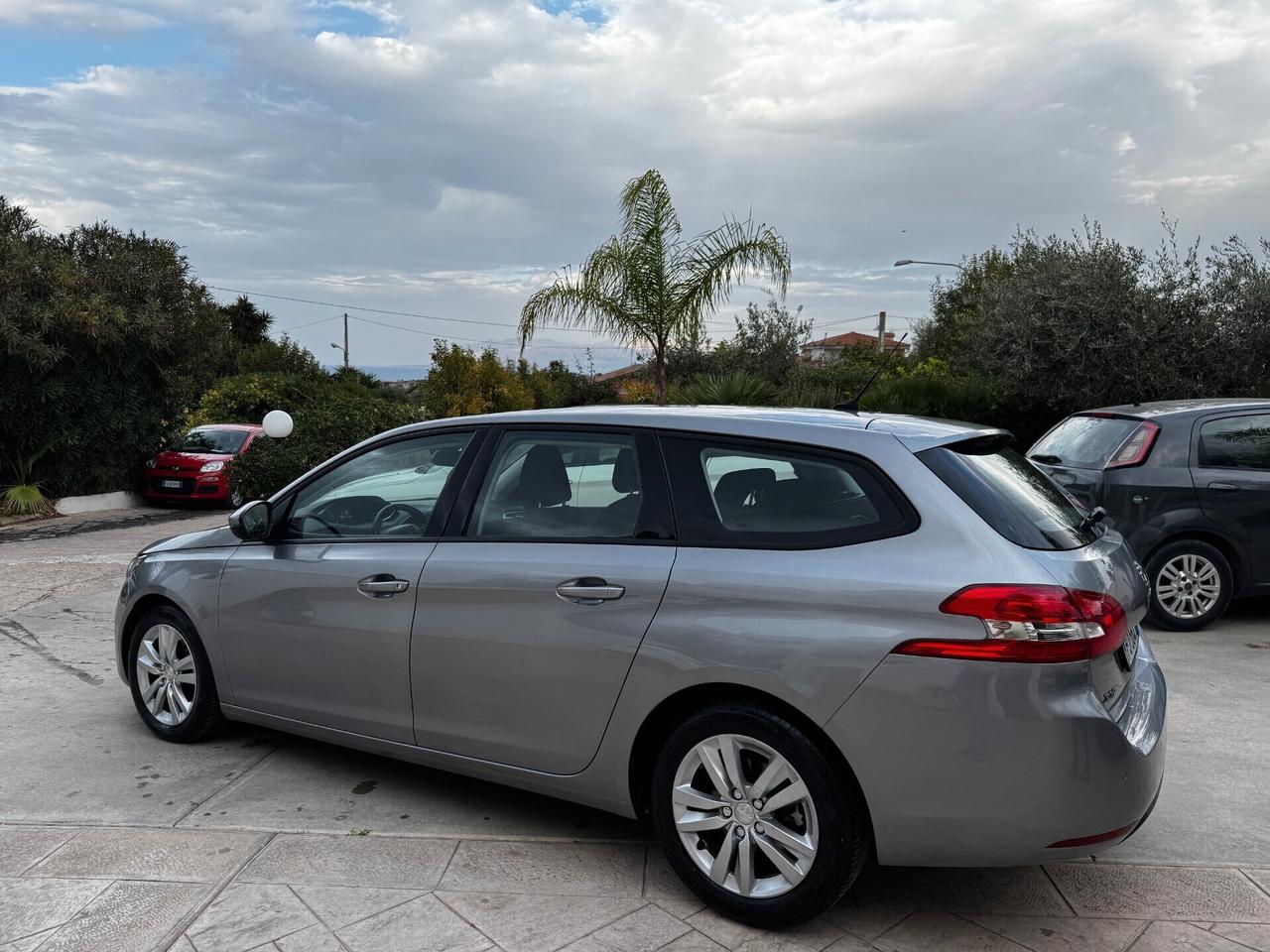 Peugeot 308 BlueHDi 120 S&S SW Business