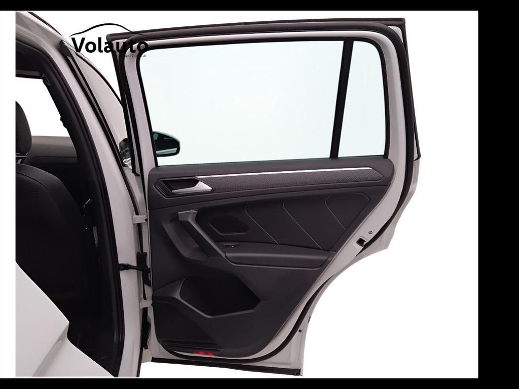 VOLKSWAGEN Tiguan II 2021 - Tiguan 1.5 tsi R-Line 150cv dsg