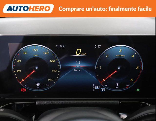 MERCEDES-BENZ GLA 180 d Automatic Premium