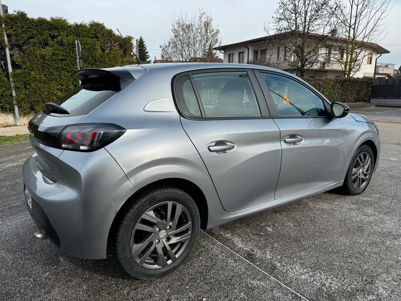 Peugeot 208 PureTech 75 Stop&Start 5 porte Allure Pack neopatentati