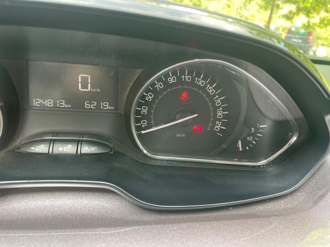 Peugeot 2008 1.6 e-HDi 92 CV Stop&Start Allure