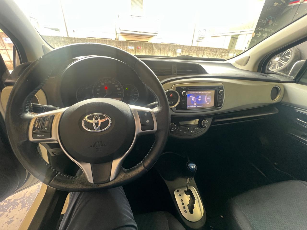 Toyota Yaris 1.5 Hybrid 5 porte Lounge