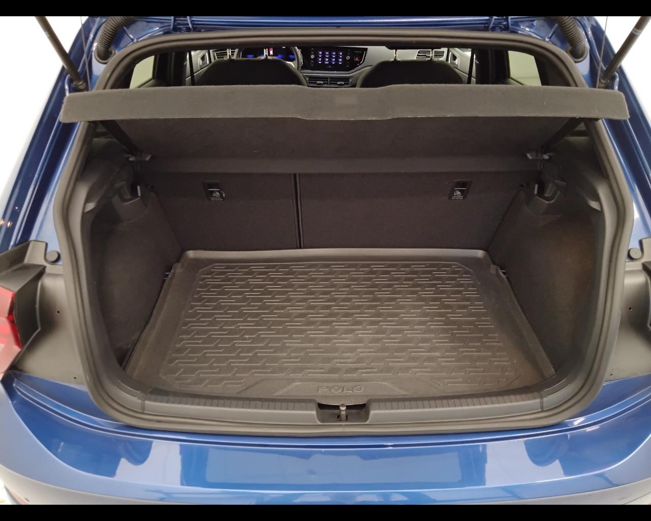 VOLKSWAGEN Polo VI 2022 - Polo 1.0 tsi R-Line 95cv