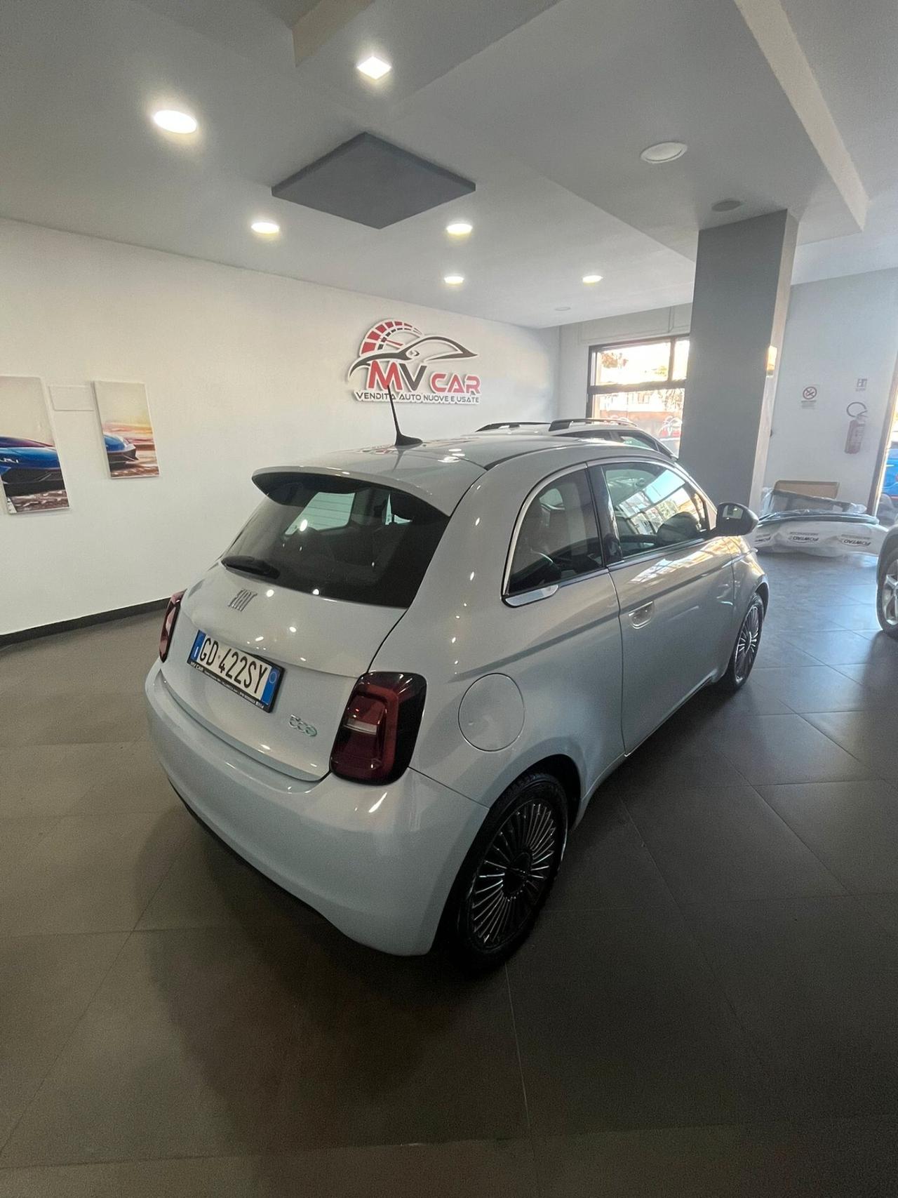Fiat 500 500e Berlina 42 kWh Passion