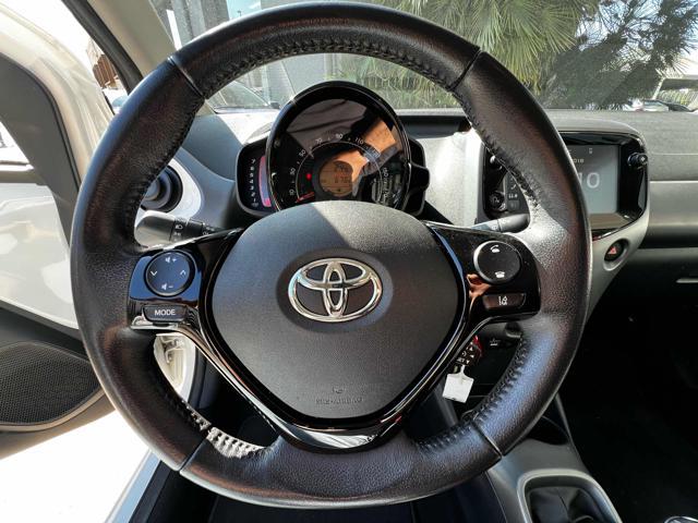 TOYOTA Aygo Connect 1.0 VVT-i 72 CV 5 porte x-fun