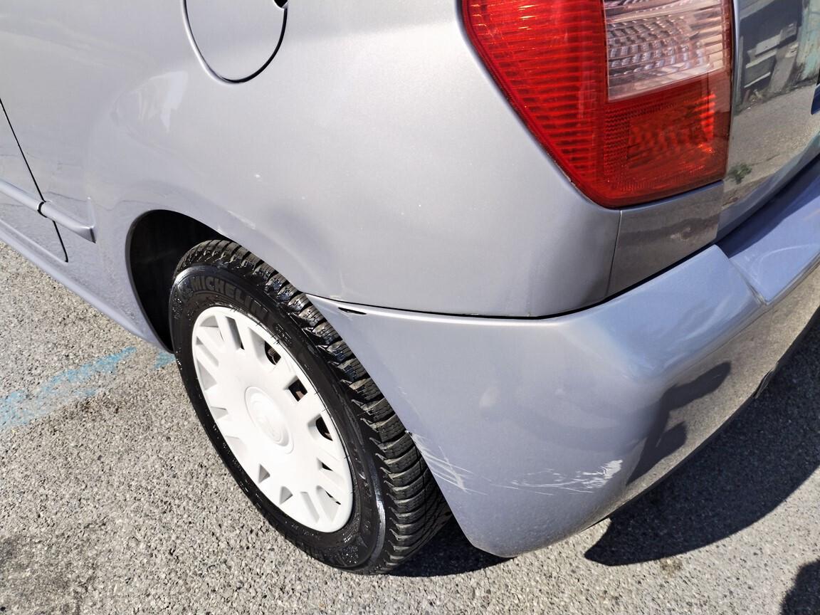 Citroen C2 1.1 Elegance 103000KM ANNO 2004 MANUTENZIONI FATTE