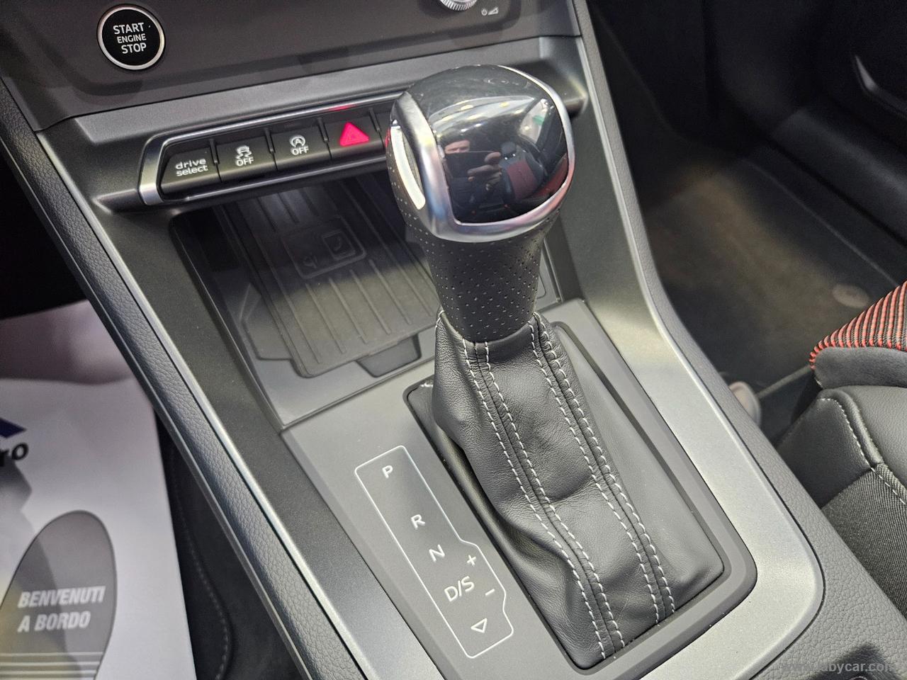 AUDI Q3 SPB 35 TDI quattro S tr. Ident. Black S-LINE EDITION