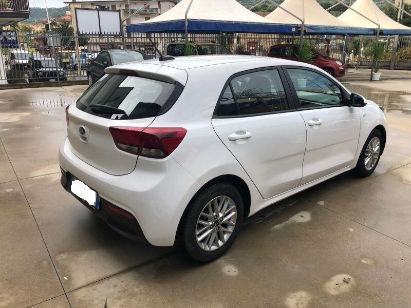 Kia Rio 1.2i 84cv anno 2019