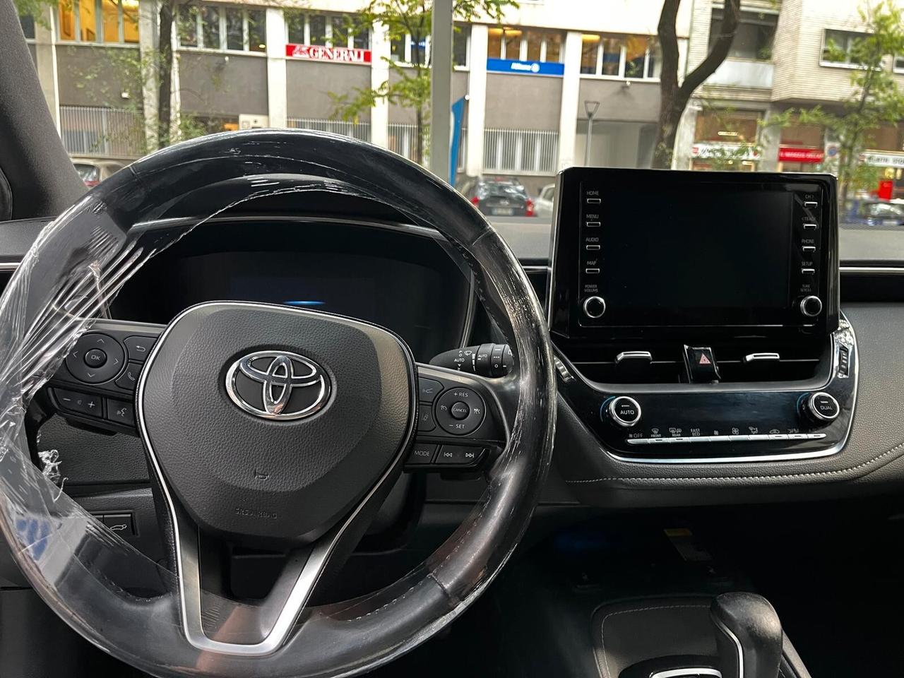 Toyota Corolla Touring Sports 2.0 Hybrid Business