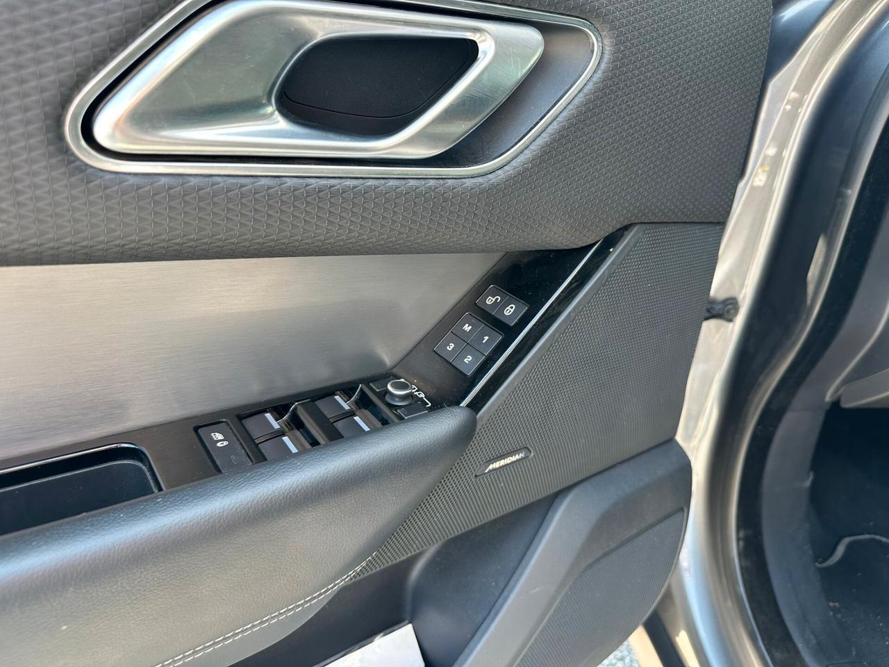 Land Rover Range Rover Velar Range Rover Velar 2.0D I4 240 CV R-Dynamic S