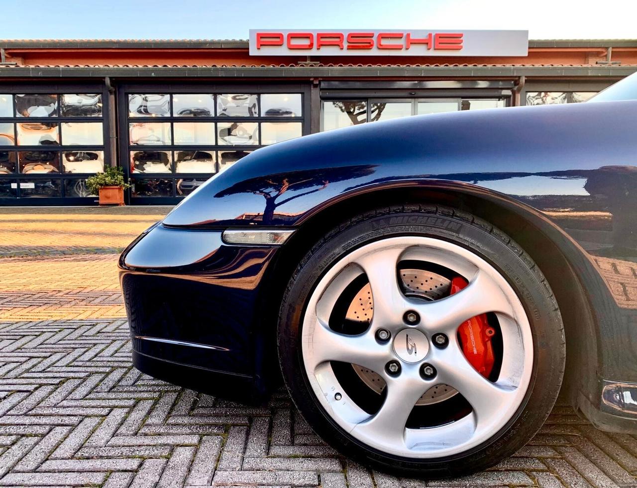 Porsche 911 Carrera 4S cat Coupé