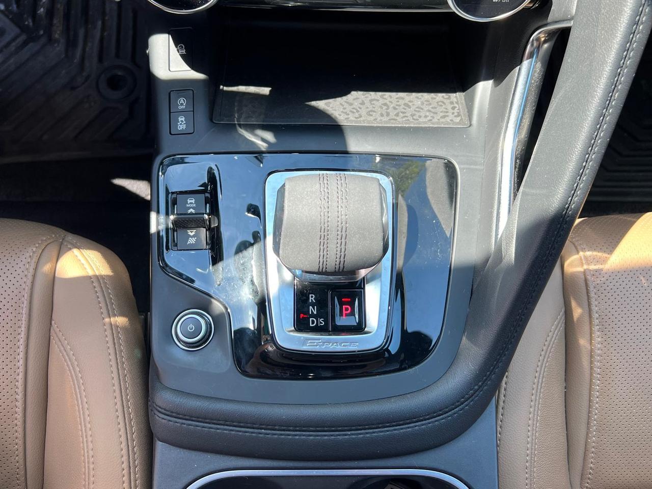 Jaguar E-Pace R-Dynamic HSE D 165 MHEV #11596