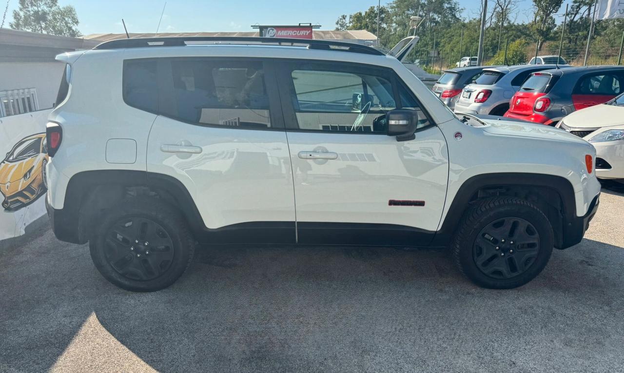 Jeep Renegade 2.0 Mjt 170CV 4WD Active Drive Low Trailhawk