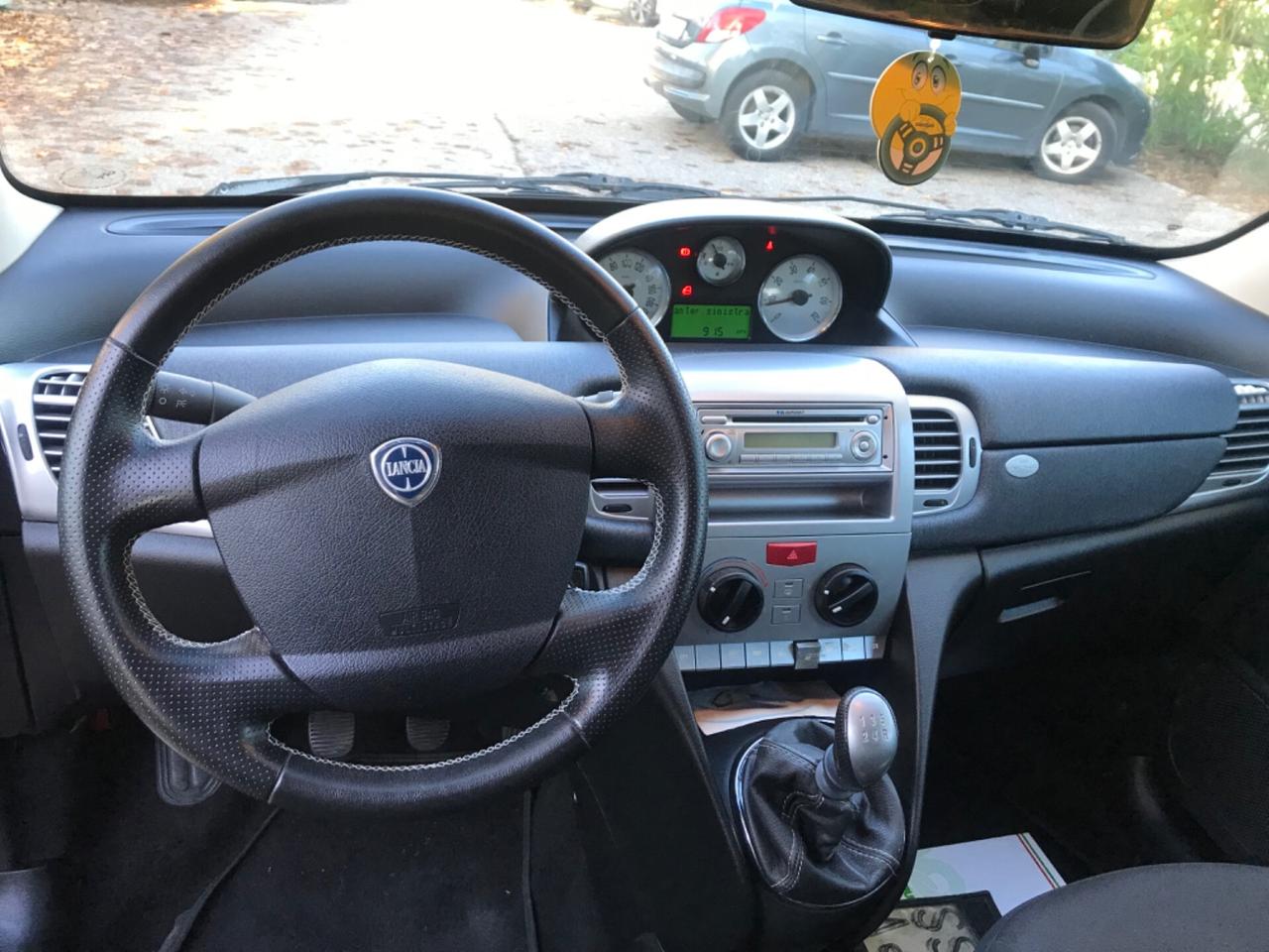 Lancia Ypsilon 1.2 Platino