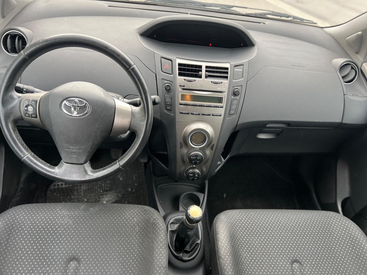 Toyota Yaris 1.0 benz - Garanzia 12 Mesi