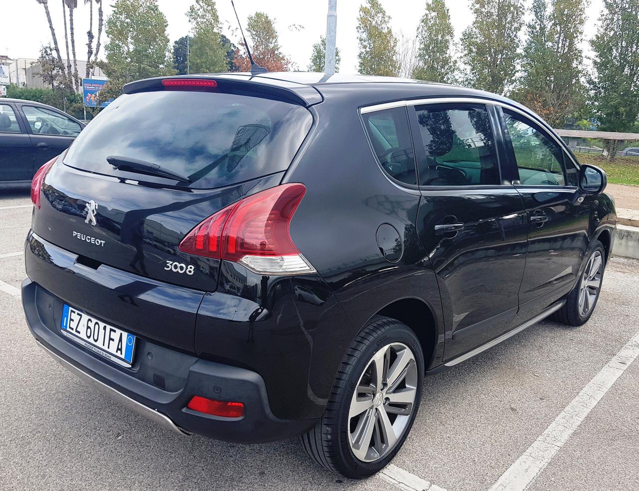 PEUGEOT 3008 1.6 HDi 115CV SOLO 79000 KM.02/2015
