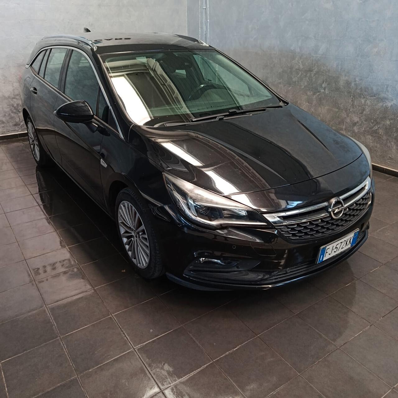 Opel Astra SPORTS TOURER 1.6 CDTI AUTOMATICA