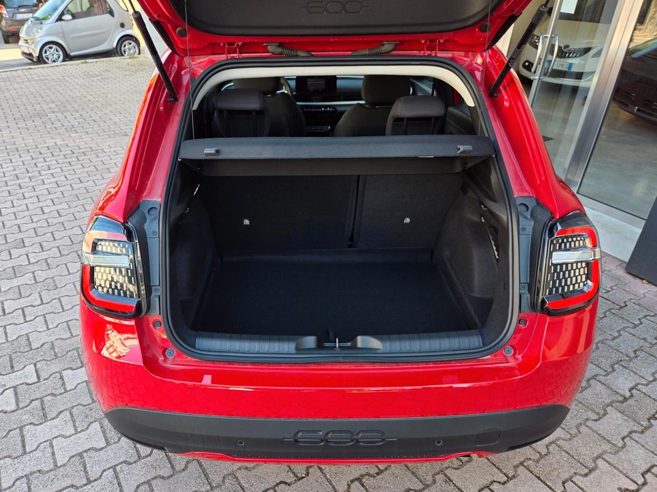 Fiat 600 Hybrid 110 CV DCT MHEV KM0
