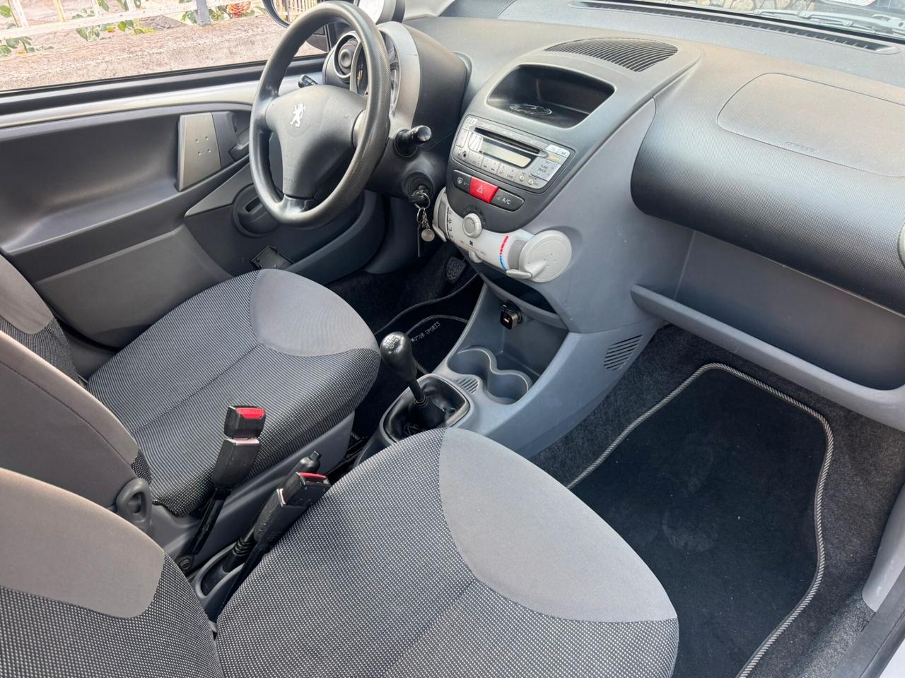 Peugeot 107 1.4 HDi 5p. Sweet Years